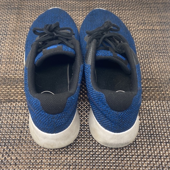 Nike Shoes - Picture 4 of 11